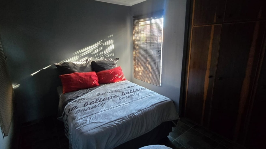 2 Bedroom Property for Sale in Koffiefontein Free State
